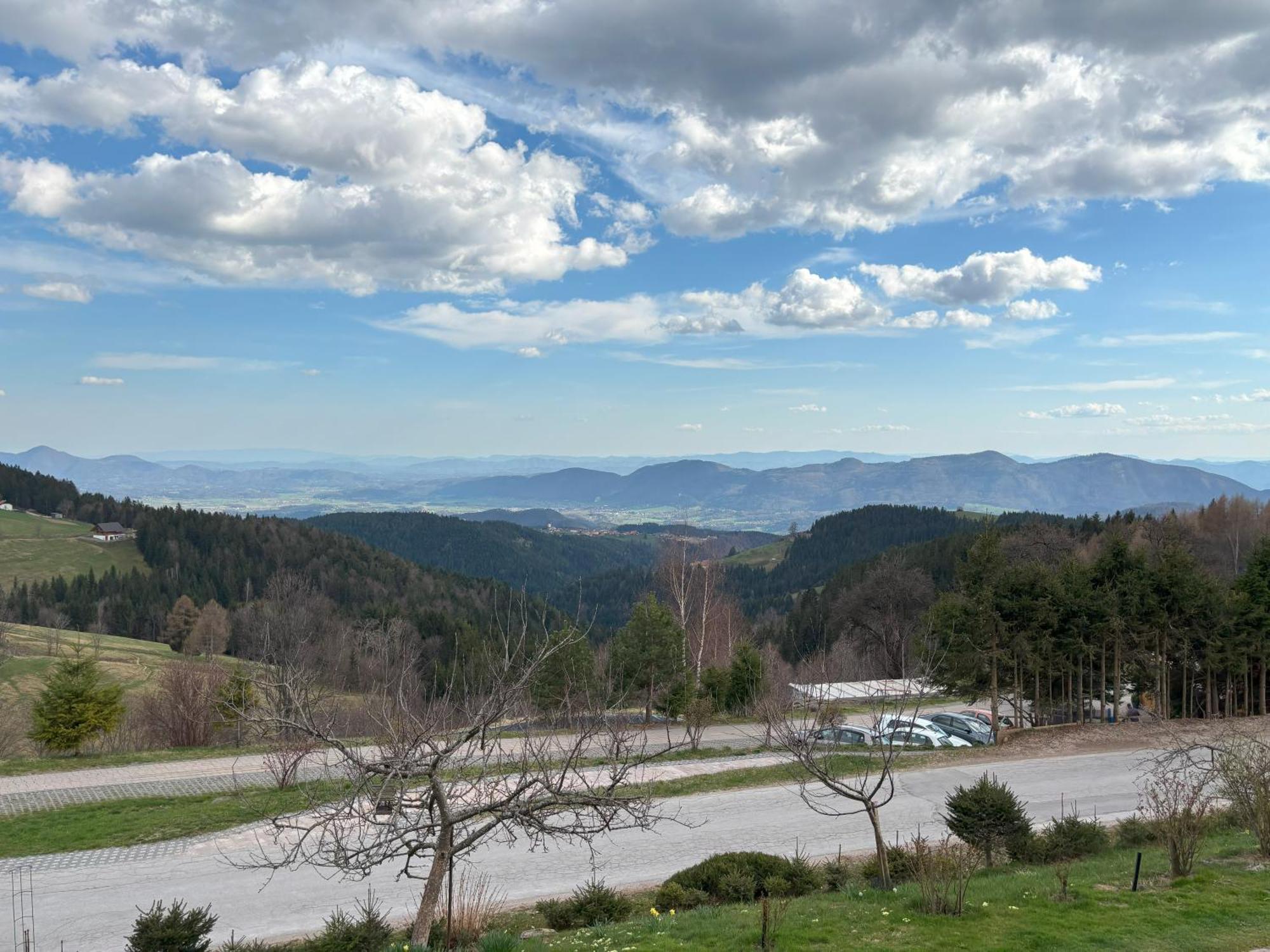 Apartment Panorama Zrece Bagian luar foto